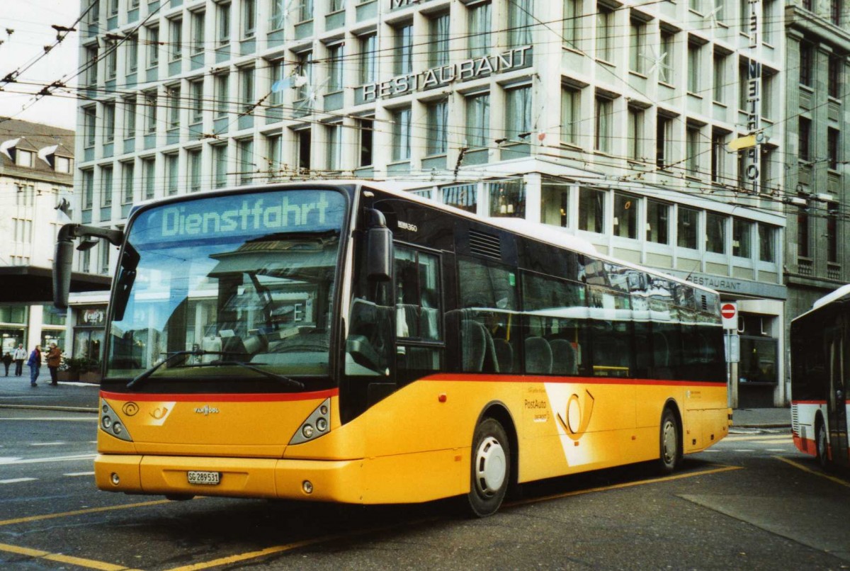 (113'936) - Casutt, Gossau - SG 289'531 - Van Hool am 17. Januar 2009 beim Bahnhof St. Gallen