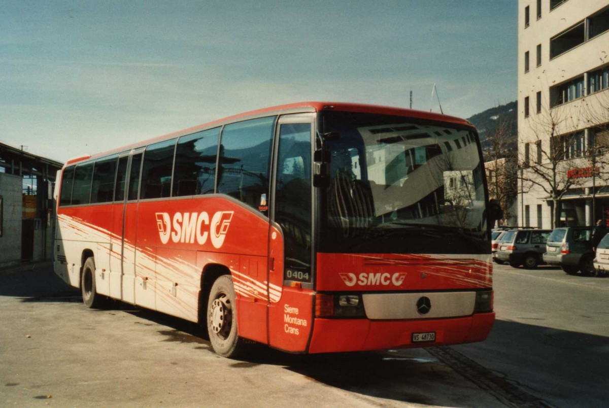 (114'323) - SMC Montana - Nr. 30/VS 48'730 - Mercedes am 15. Februar 2009 beim Bahnhof Sierre