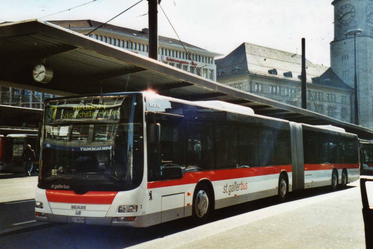 (115'423) - St. Gallerbus, St. Gallen - Nr. 299/SG 198'299 - MAN am 18. Mrz 2009 beim Bahnhof St. Gallen