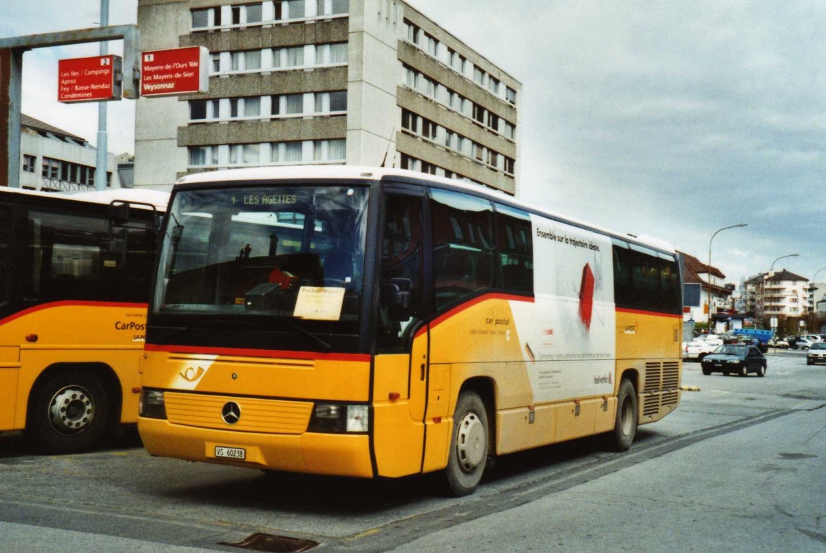 (115'632) - Theytaz, Sion - VS 60'238 - Mercedes (ex Rielle, Sion) am 30. Mrz 2009 beim Bahnhof Sion