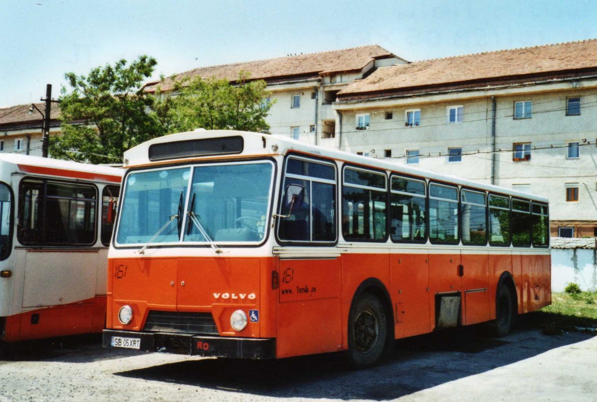 (116'825) - Tursib, Sibiu - Nr. 161/SB 05 XRT - Volvo/Hess (ex TL Lausanne) am 27. Mai 2009 in Sibiu, Depot