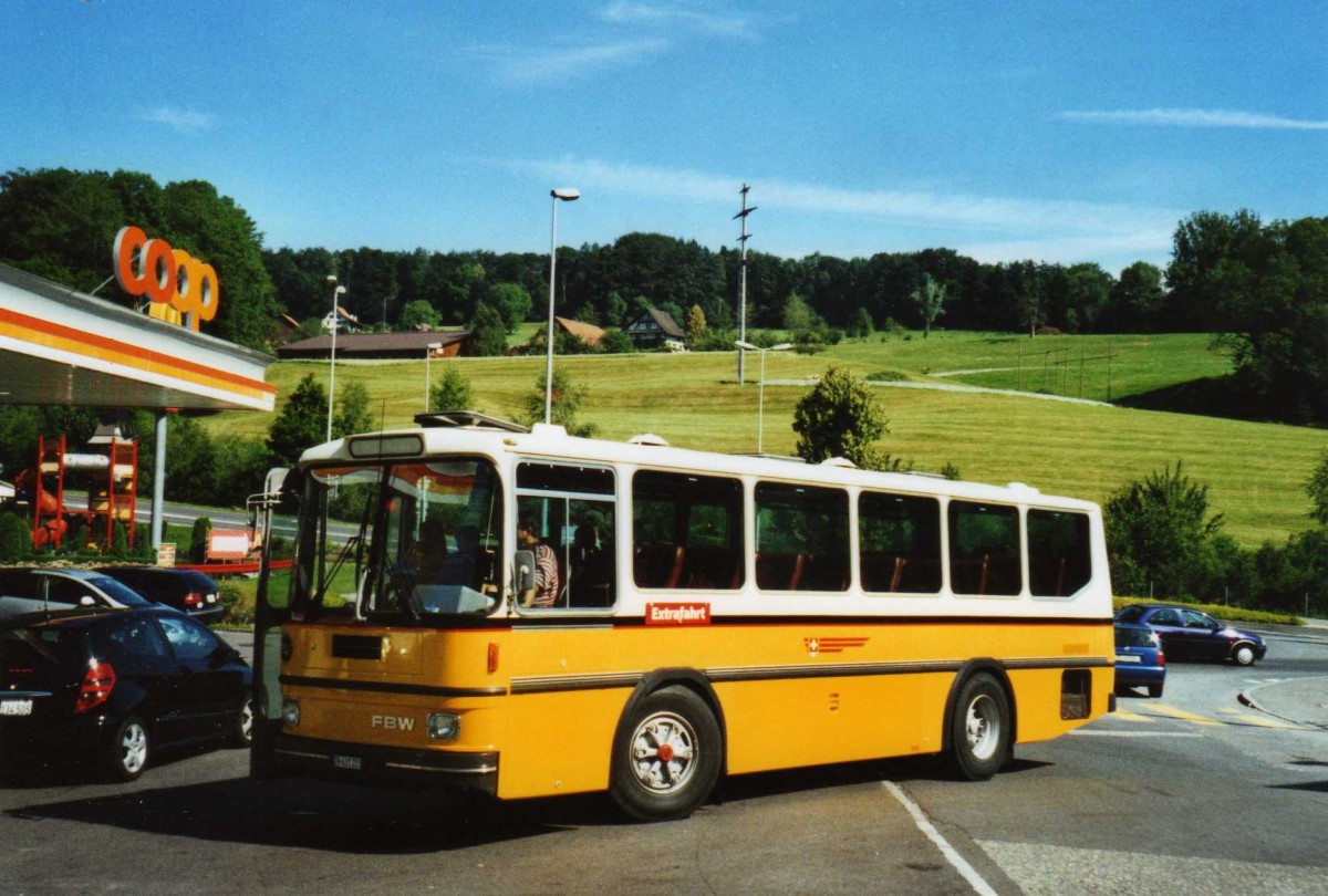 (117'915) - Tiemann, Oetwil - Nr. 21/ZH 631'221 - FBW/Hess (ex Roki, Heimberg; ex P 23'421) am 4. Juli 2009 in Sihlbrugg, Coop Tankstelle