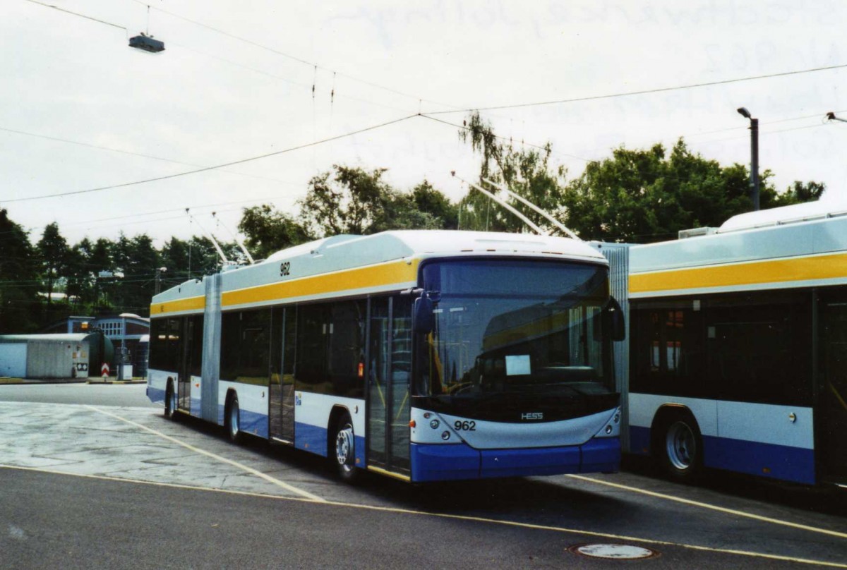 (118'028) - SWS Solingen - Nr. 962 - Hess/Hess Gelenktrolleybus am 5. Juli 2009 in Solingen, Betriebshof