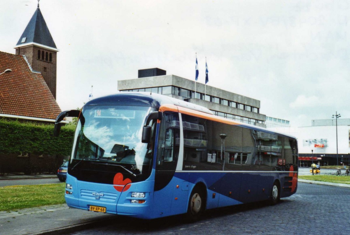 (118'502) - Qbuzz, Groningen - Nr. 2048/BV-XP-68 - MAN am 7. Juli 2009 in Drachten, Van Knobelsdorffplein