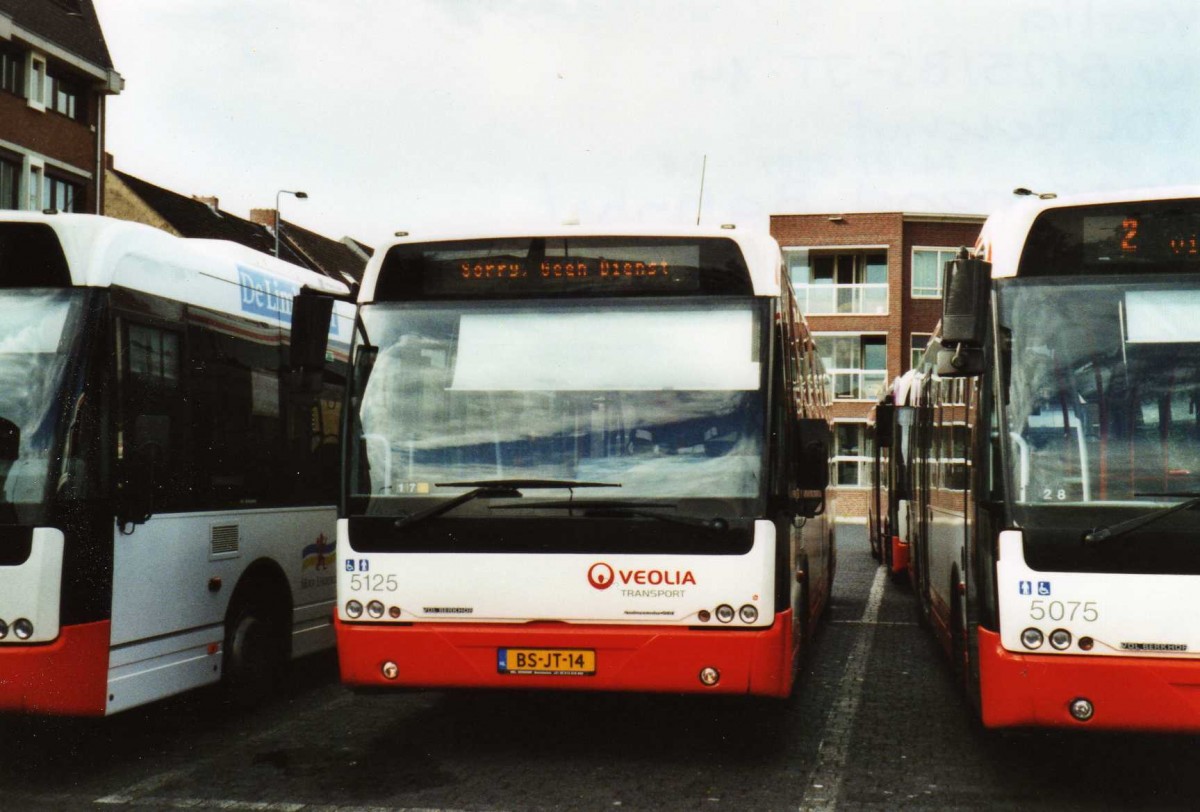 (118'615) - VEOLIA - Nr. 5125/BS-JT-14 - VDL Berkhof am 7. Juli 2009 beim Bahnhof Roermond