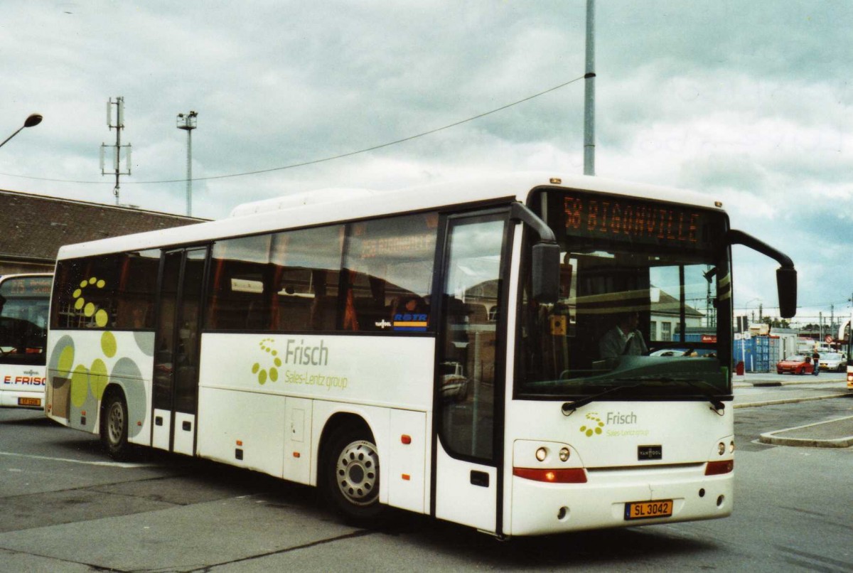 (118'804) - Sales-Lentz, Bascharage - SL 3042 - Van Hool am 8. Juli 2009 beim Bahnhof Luxembourg