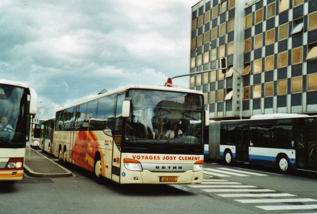 (118'806) - Clement, Bourglilinster - JC 6021 - Setra am 8. Juli 2009 beim Bahnhof Luxembourg