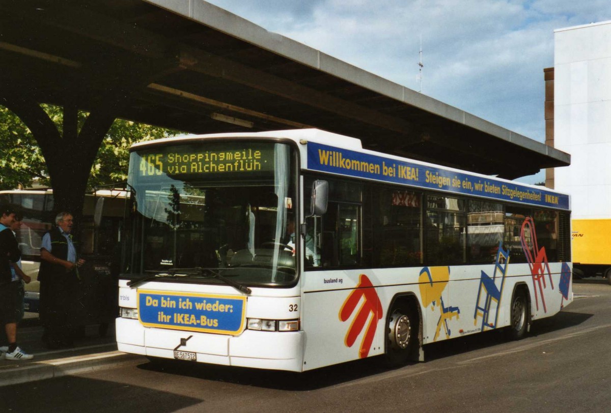 (119'032) - Busland, Burgdorf - Nr. 32/BE 567'512 - Volvo/Hess (ex AAGK Koppigen Nr. 12) am 10. Juli 2009 beim Bahnhof Burgdorf