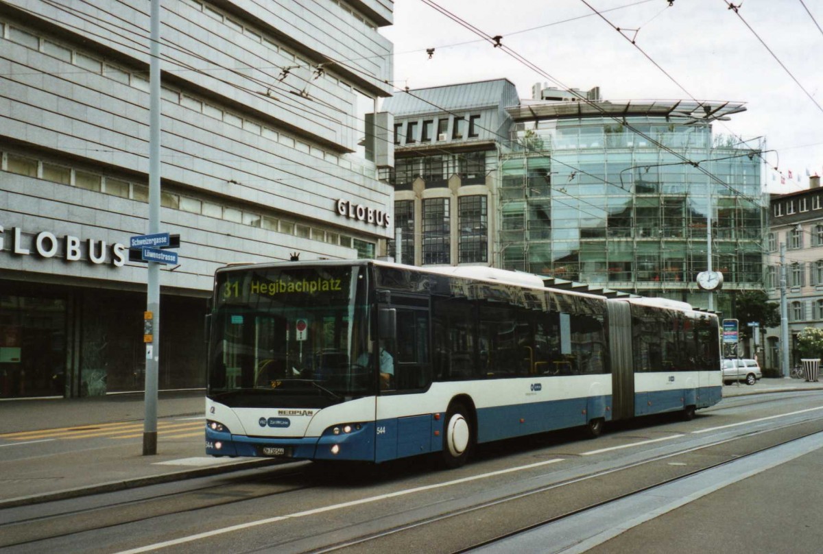 (119'119) - VBZ Zrich - Nr. 544/ZH 730'544 - Neoplan am 12. Juli 2009 in Zrich, Lwenplatz