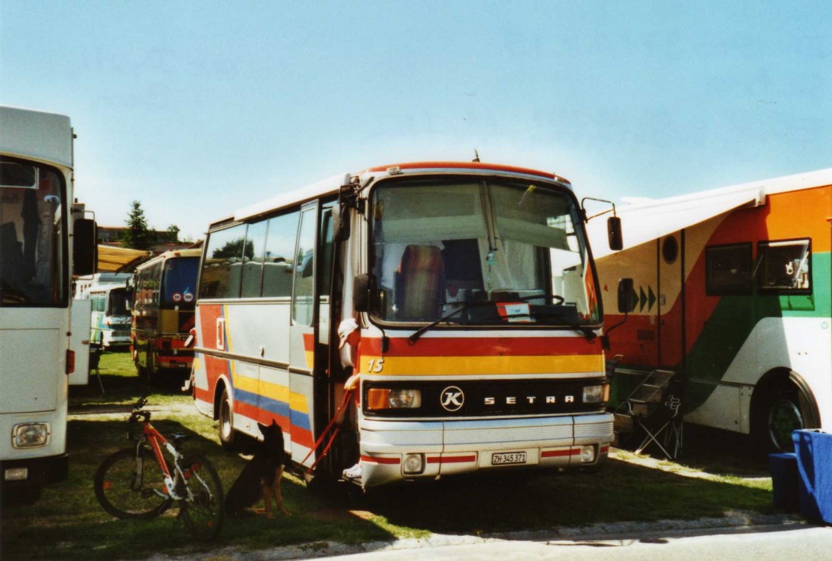 (119'918) - ??? - Nr. 15/ZH 345'371 (ex Dysli, Bern) am 15. August 2009 in Zug, Wohnbustreffen