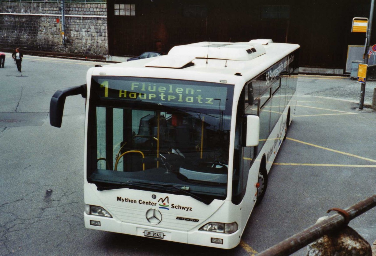 (120'935) - AAGU Altdorf - Nr. 41/UR 9141 - Mercedes am 12. September 2009 beim Bahnhof Gschenen