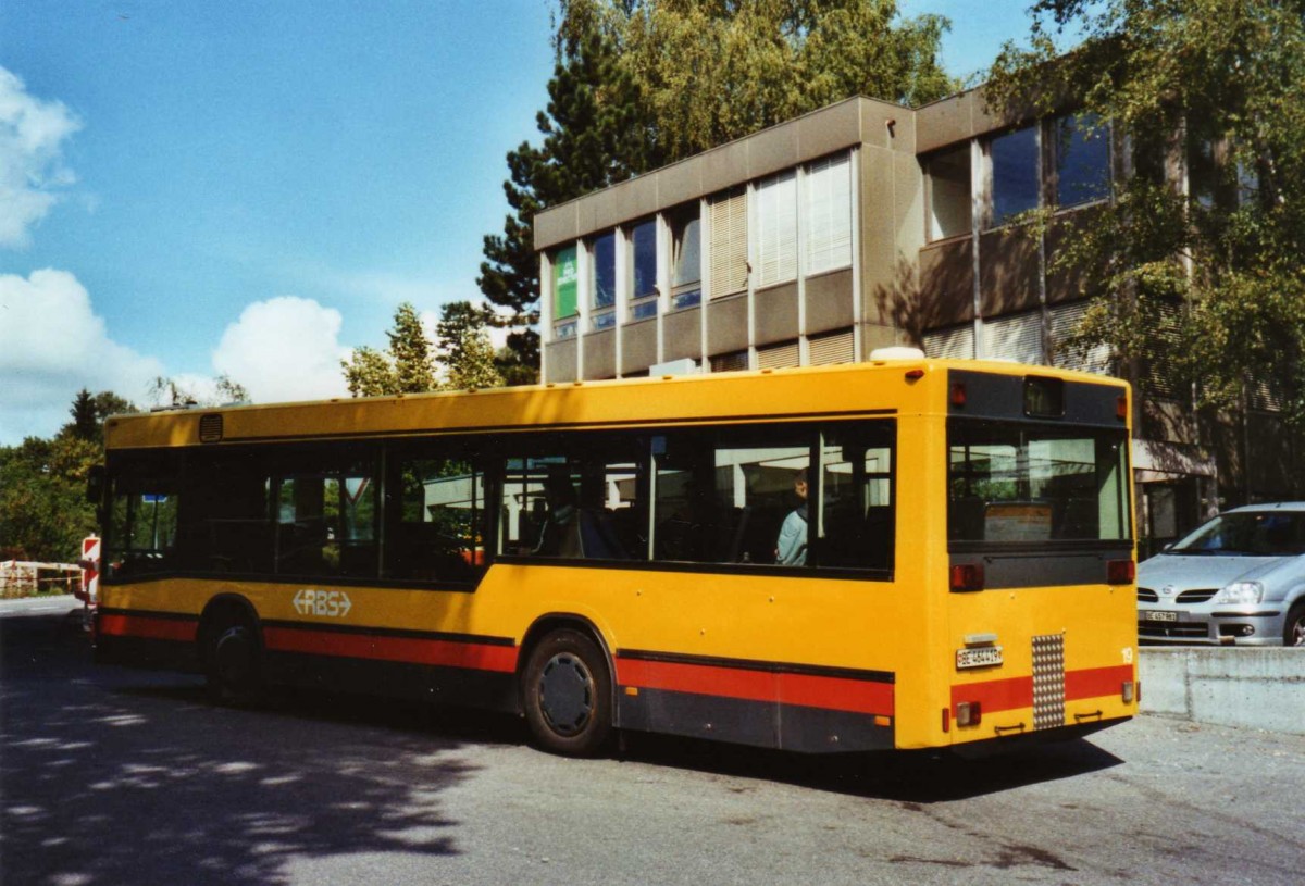 (121'211) - RBS Worblaufen - Nr. 19/BE 464'419 - MAN/Gppel (ex AAGL Liestal Nr. 58) am 14. September 2009 beim Bahnhof Bolligen