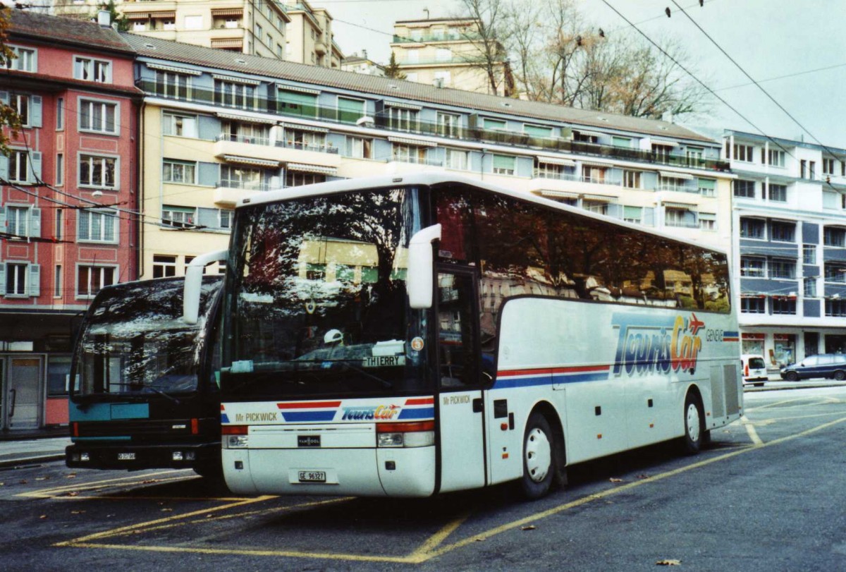 (122'314) - TourisCar, Genve - GE 96'327 - Van Hool am 19. November 2009 in Lausanne, Tunnel