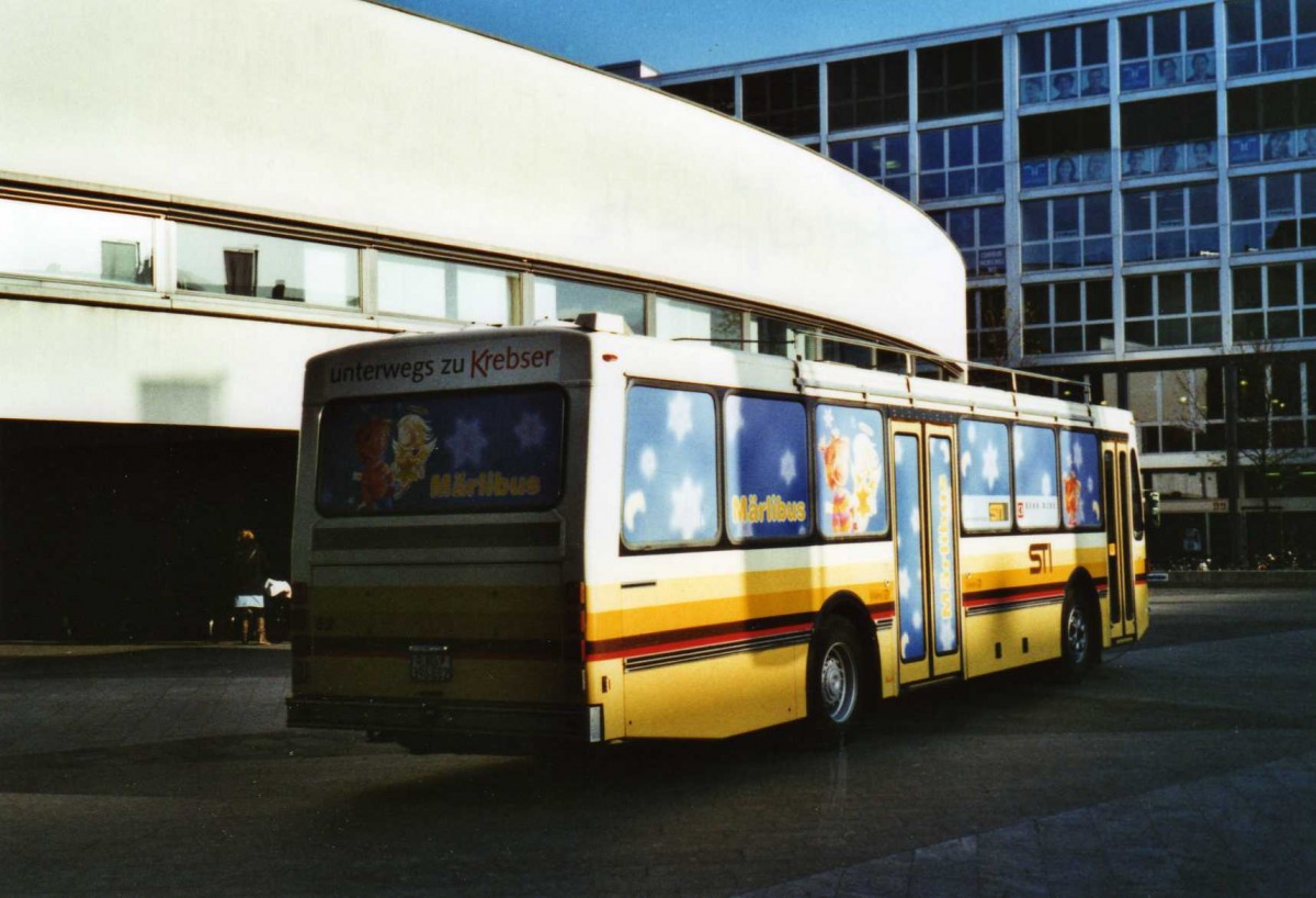 (122'421) - STI Thun - Nr. 52/BE 396'552 - Saurer/R&J am 20. November 2009 in Thun, Aarefeldplatz