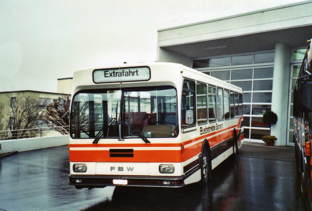 (122'713) - Bamert, Wollerau - SZ 79'099 - FBW/R&J am 10. Dezember 2009 in Wollerau, Garage