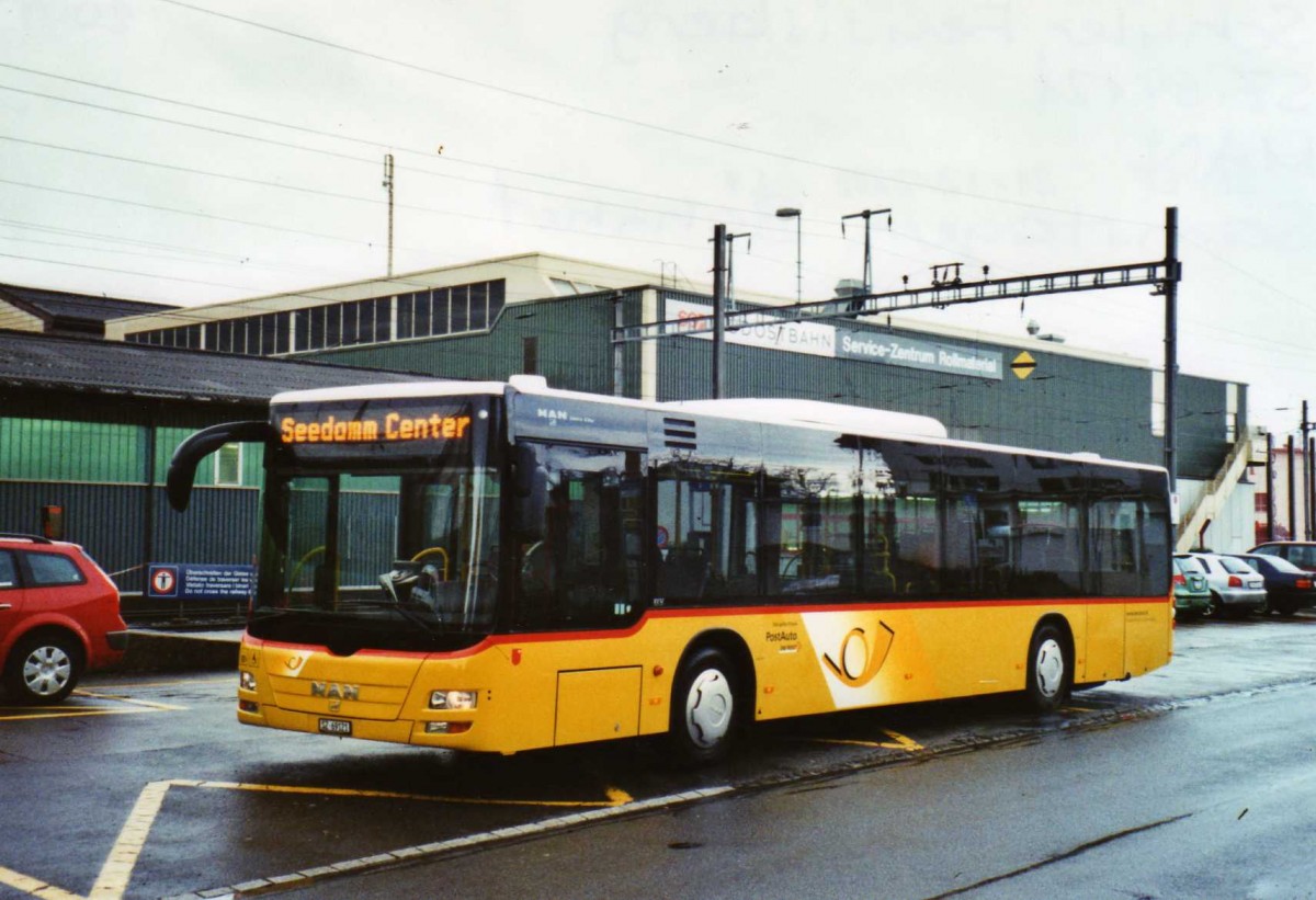 (122'719) - Schuler, Feusisberg - SZ 69'121 - MAN am 10. Dezember 2009 beim Bahnhof Samstagern