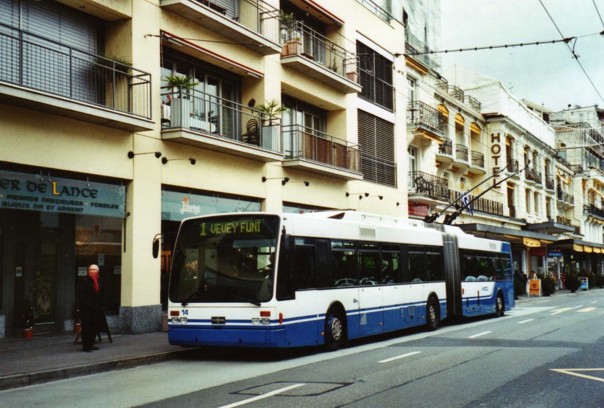 (122'825) - VMCV Clarens - Nr. 14 - Van Hool Gelenktrolleybus am 12. Dezember 2009 in Montreux, Escaliers de la Gare