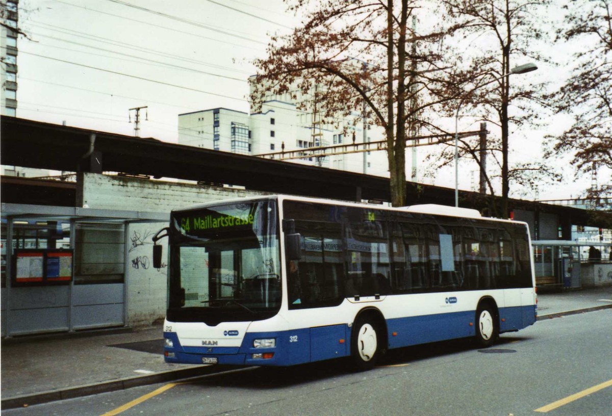 (122'916) - VBZ Zrich - Nr. 312/ZH 714'312 - MAN am 13. Dezember 2009 beim Bahnhof Zrich-Oerlikon