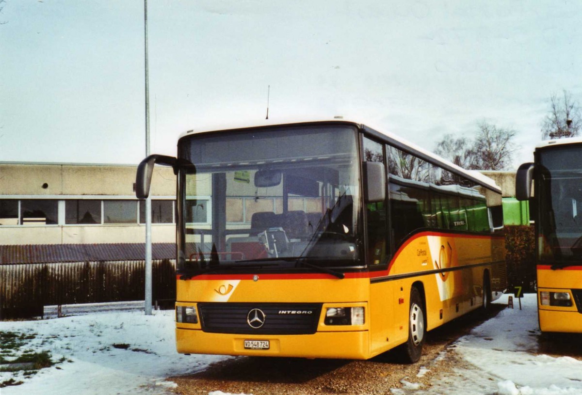 (123'306) - CarPostal Ouest - VD 548'724 - Mercedes am 23. Dezember 2009 in Yverdon, Garage