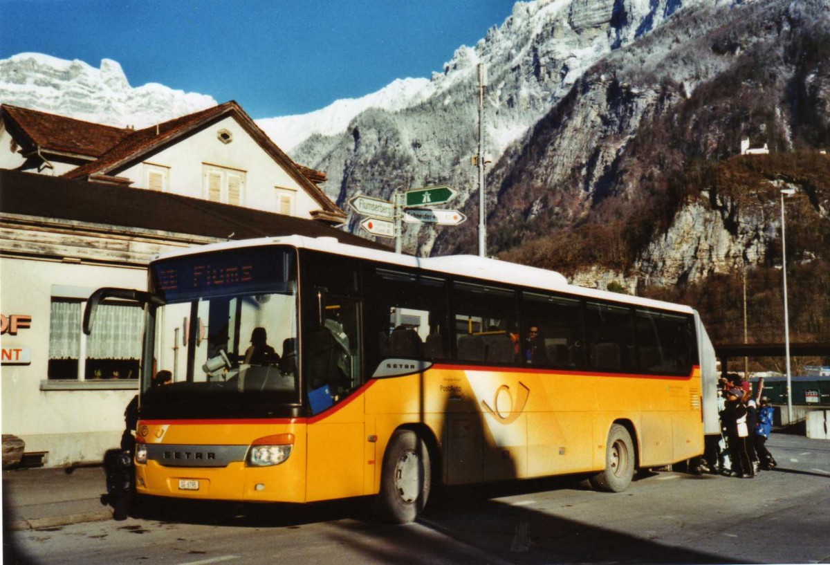 (123'506) - Heim, Flums - SG 6795 - Setra am 3. Januar 2010 beim Bahnhof Flums