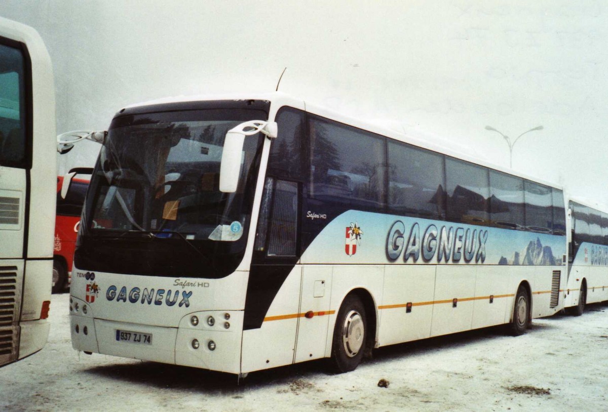 (123'813) - Aus Frankreich: Gagneux, Valle d'Abondance - 937 ZJ 74 - Temsa am 9. Januar 2010 in Adelboden, ASB