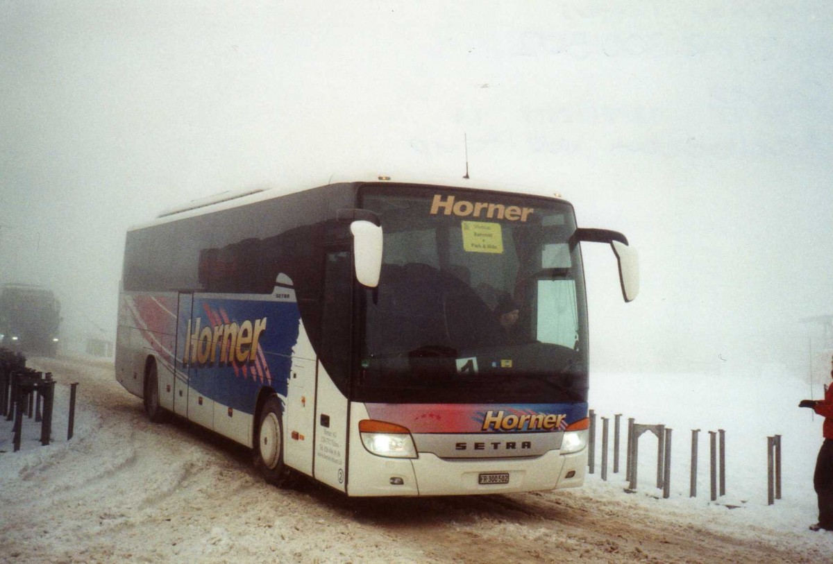 (123'935) - Horner, Tafers - Nr. 2/FR 300'502 - Setra am 9. Januar 2010 in Adelboden, Weltcup