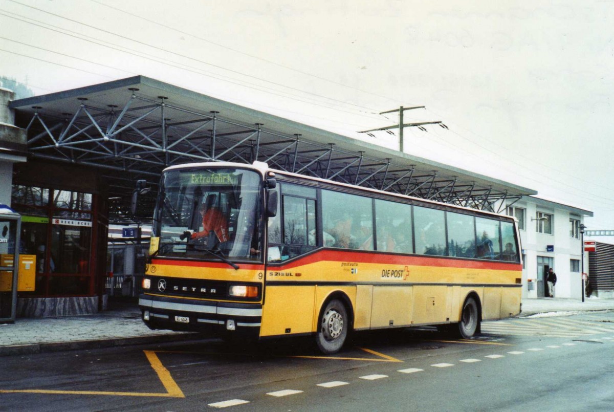 (124'112) - Tschannen, Zofingen - Nr. 9/AG 6048 - Setra am 10. Januar 2010 beim Bahnhof Frutigen