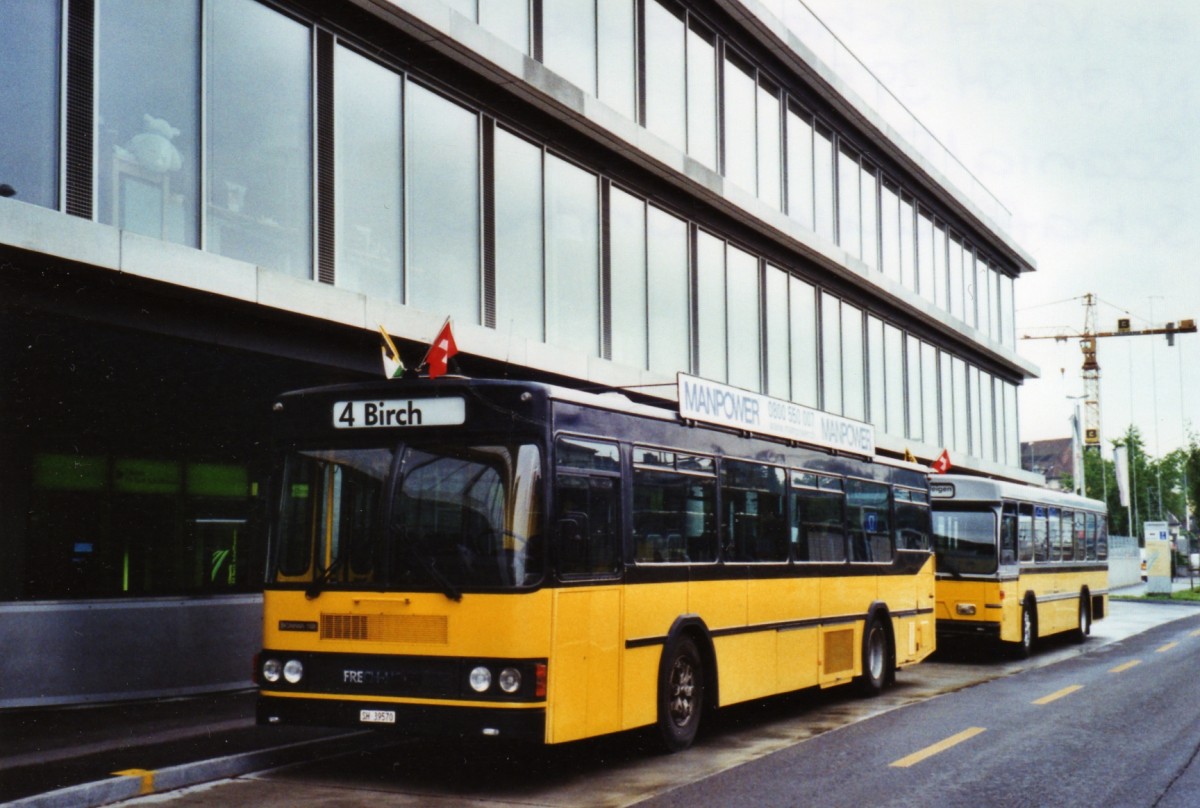 (126'220) - Ruklic, Schaffhausen - SH 39'570 - Scania/FHS (ex VBSH Schaffhausen Nr. 36; ex VBSH Schaffhausen Nr. 1) am 16. Mai 2010 in Schaffhausen, Landhaus