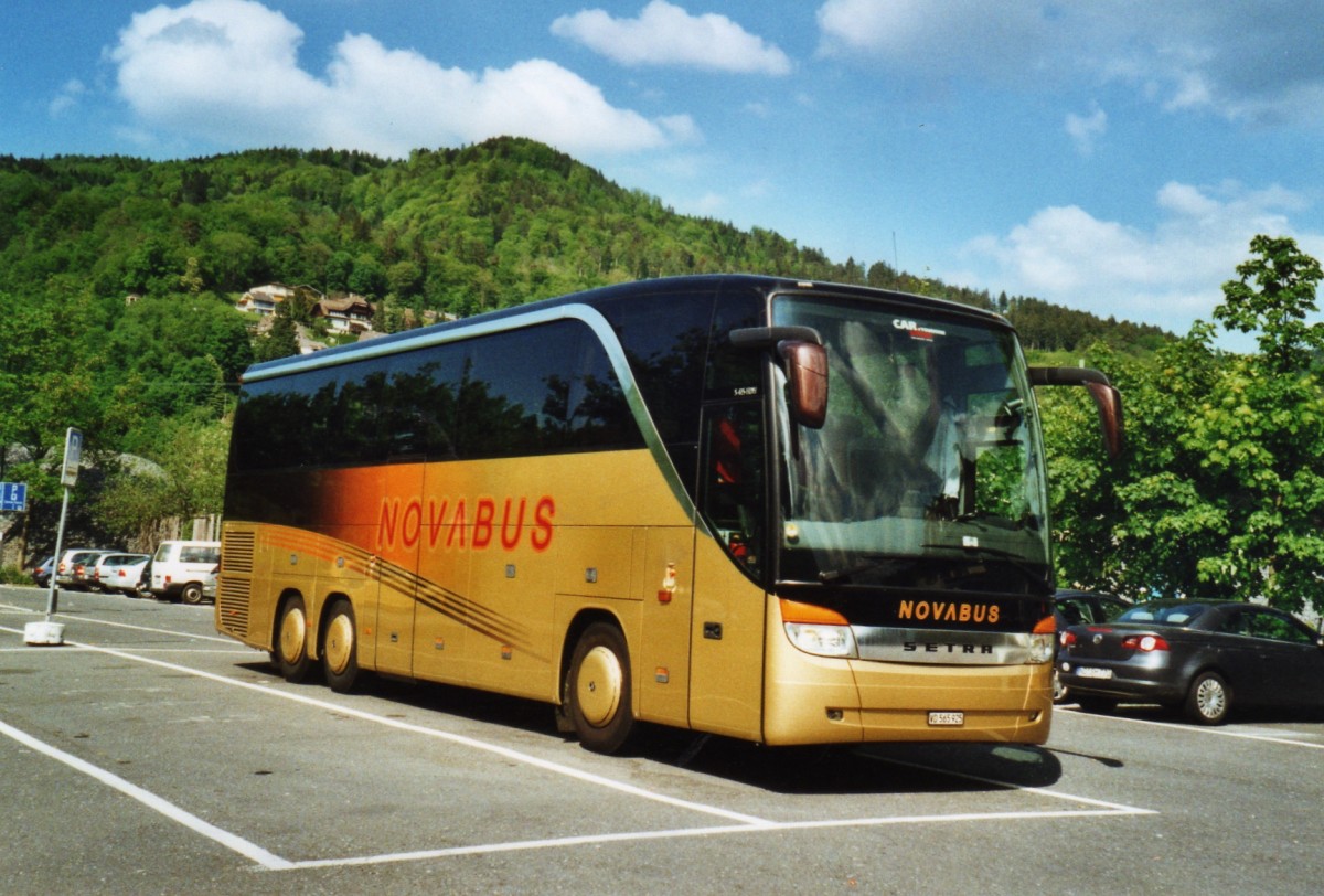 (126'432) - Novabus, Ste-Croix - VD 565'926 - Setra am 22. Mai 2010 in Thun, Seestrasse