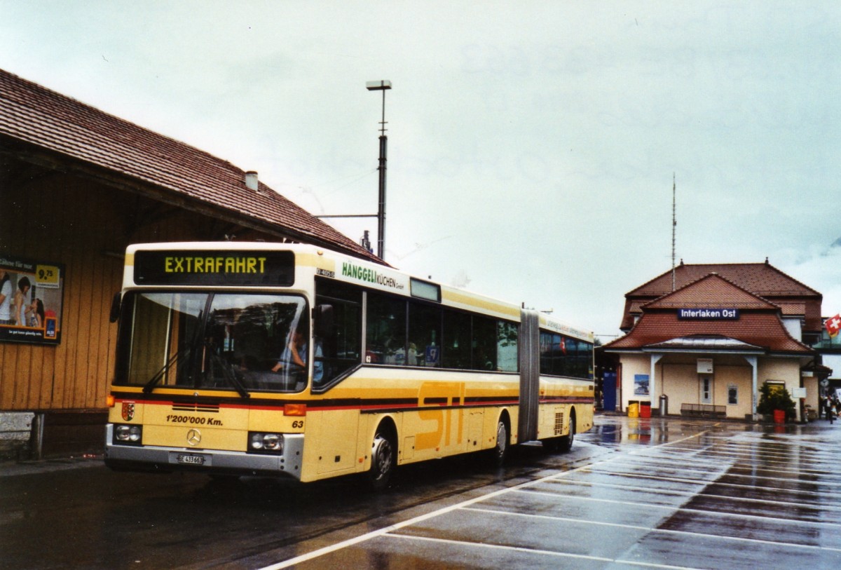 (126'911) - STI Thun - Nr. 63/BE 433'663 - Mercedes am 13. Juni 2010 beim Bahnhof Interlaken Ost