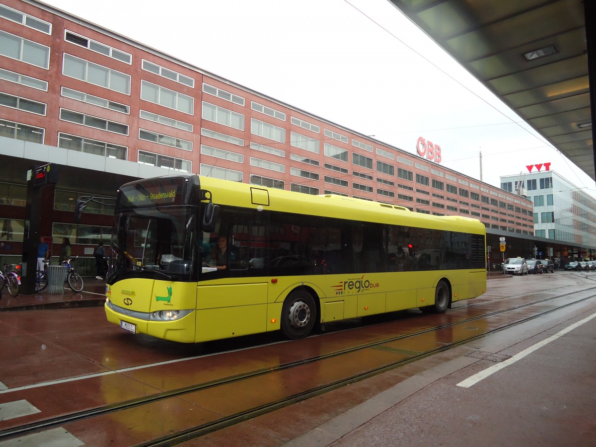 (128'656) - Heiss, Hall - IL 259 OU - Solaris am 11. August 2010 beim Bahnhof Innsbruck