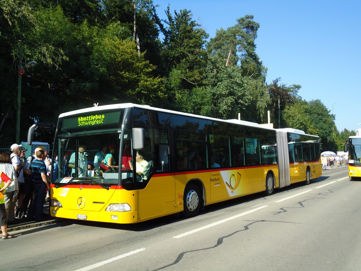 (128'904) - Stutz, Jonen - Nr. 185/ZH 228'328 - Mercedes (ex Nr. 12) am 21. August 2010 in Frauenfeld, Sportplatz