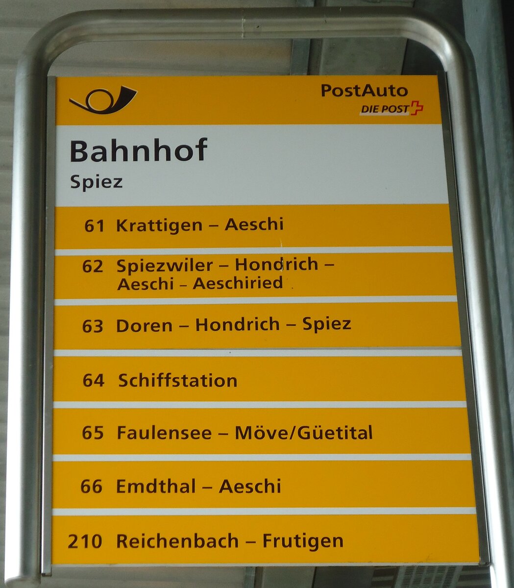 (129'126) - PostAuto-Haltestellenschild - Spiez, Bahnhof - am 23. August 2010