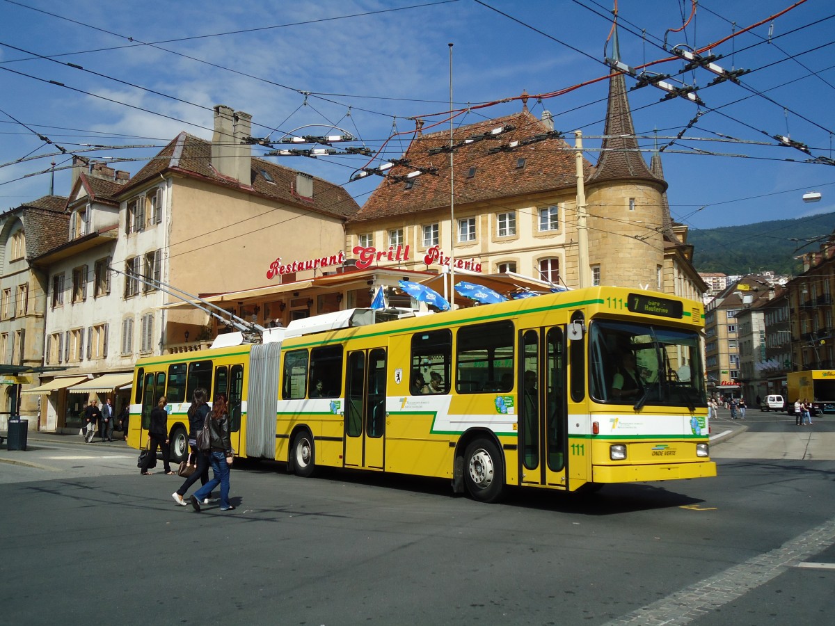 (129'564) - TN Neuchtel - Nr. 111 - NAW/Hess Gelenktrolleybus am 6. September 2010 in Neuchtel, Place Pury