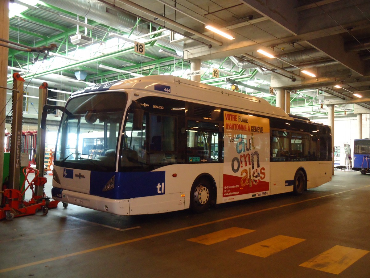 (130'928) - TL Lausanne - Nr. 444/VD 1335 - Van Hool am 13. November 2010 in Lausanne, Dpt Prlaz