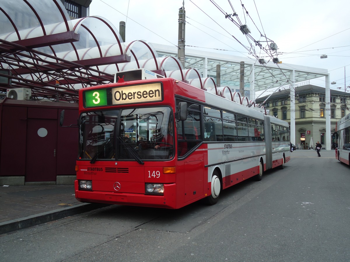 (131'055) - SW Winterthur - Nr. 149 - Mercedes am 17. November 2010 beim Hauptbahnhof Winterthur