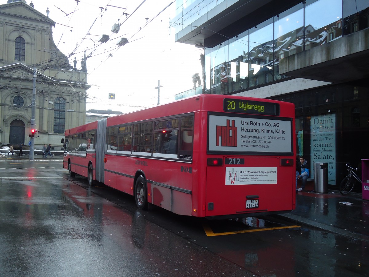 (131'396) - Bernmobil, Bern - Nr. 212/BE 513'212 - MAN am 7. Dezember 2010 beim Bahnhof Bern