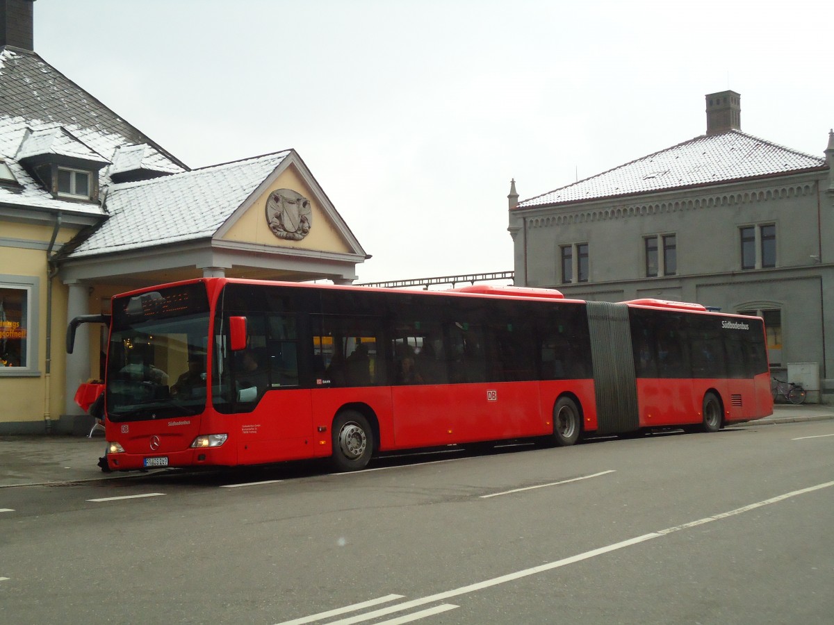 (131'539) - SBG Freiburg - FR-JS 269 - Mercedes am 9. Dezember 2010 beim Bahnhof Konstanz