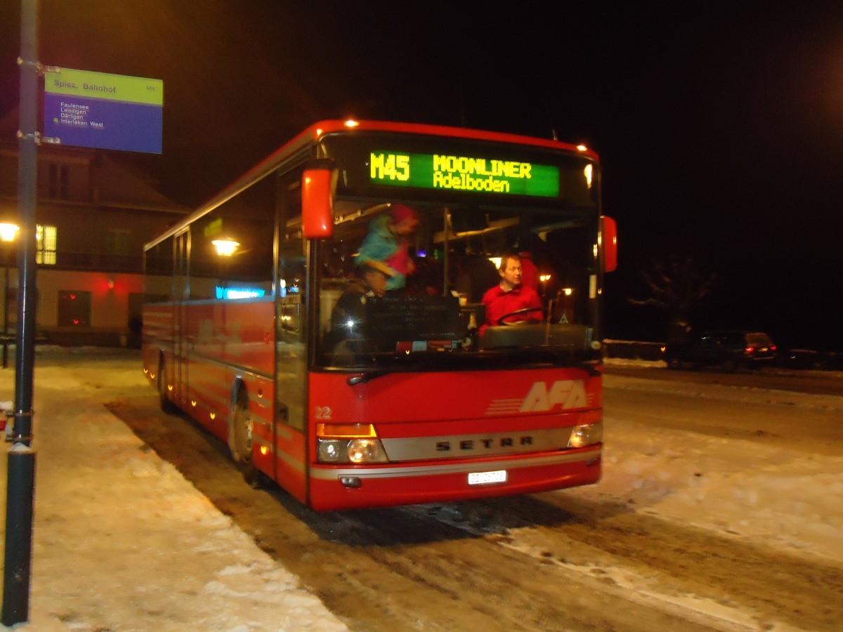 (131'646) - AFA Adelboden - Nr. 22/BE 26'708 - Setra (ex Nr. 8) am 18. Dezember 2010 beim Bahnhof Spiez