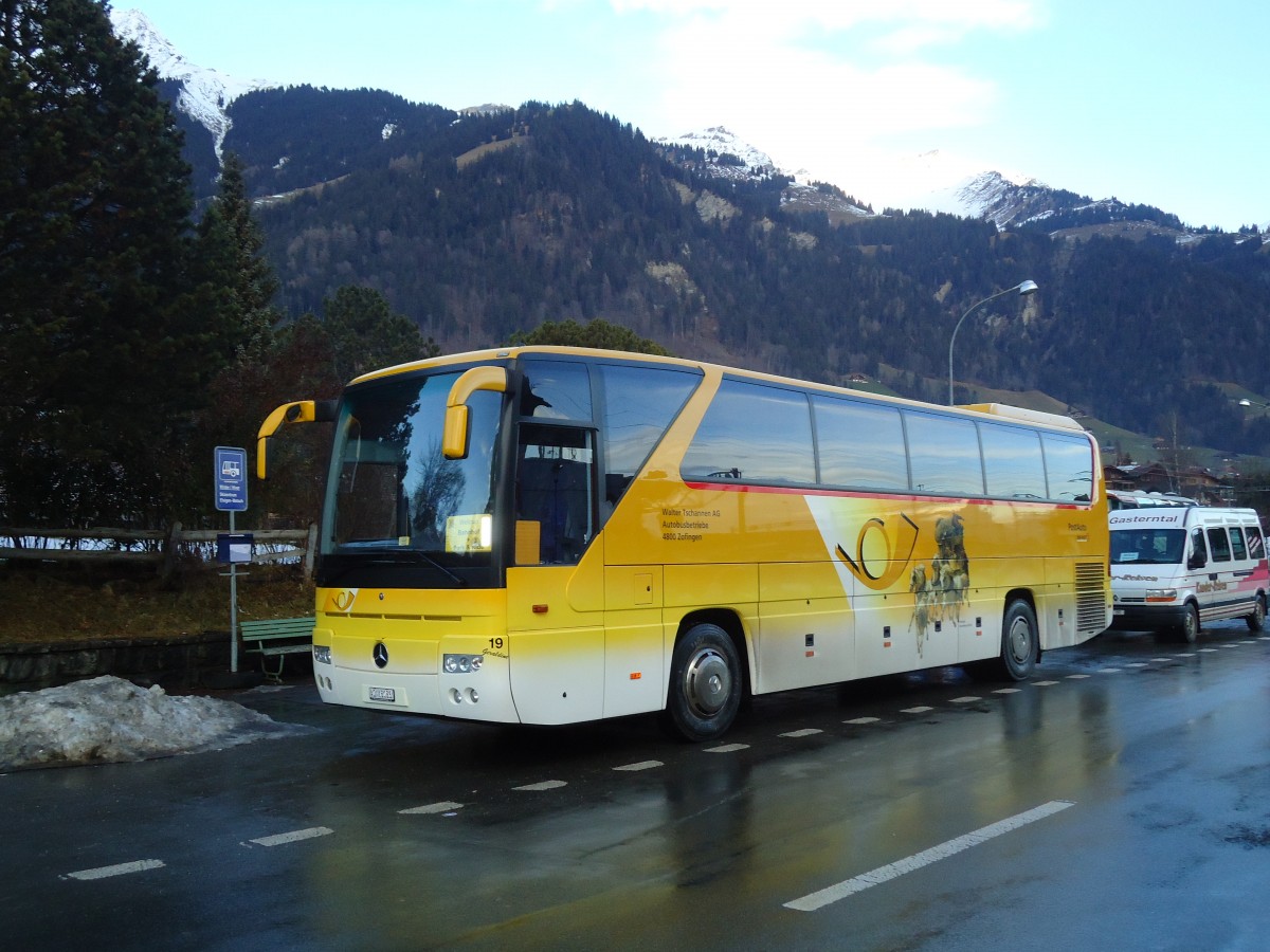 (131'973) - Tschannen, Zofingen - Nr. 19/AG 15'058 - Mercedes am 8. Januar 2011 beim Bahnhof Frutigen