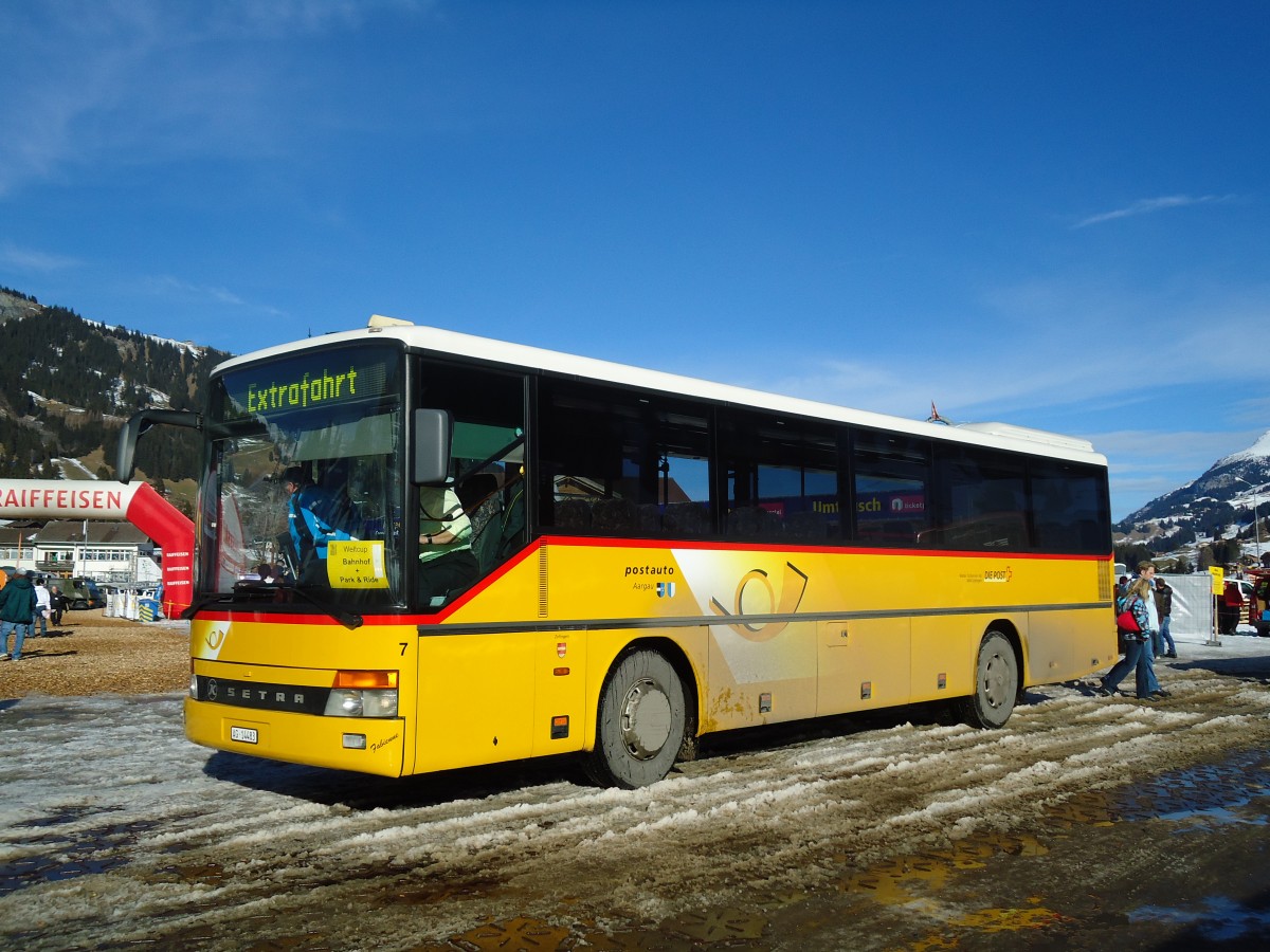 (132'150) - Tschannen, Zofingen - Nr. 7/AG 14'483 - Setra am 8. Januar 2011 in Adelboden, Weltcup