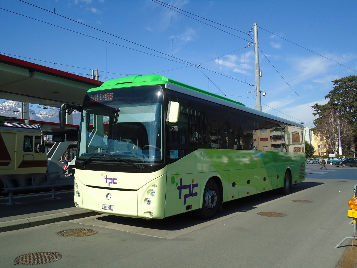 (132'614) - TPC Aigle - VD 608 - Irisbus am 19. Februar 2011 beim Bahnhof Aigle