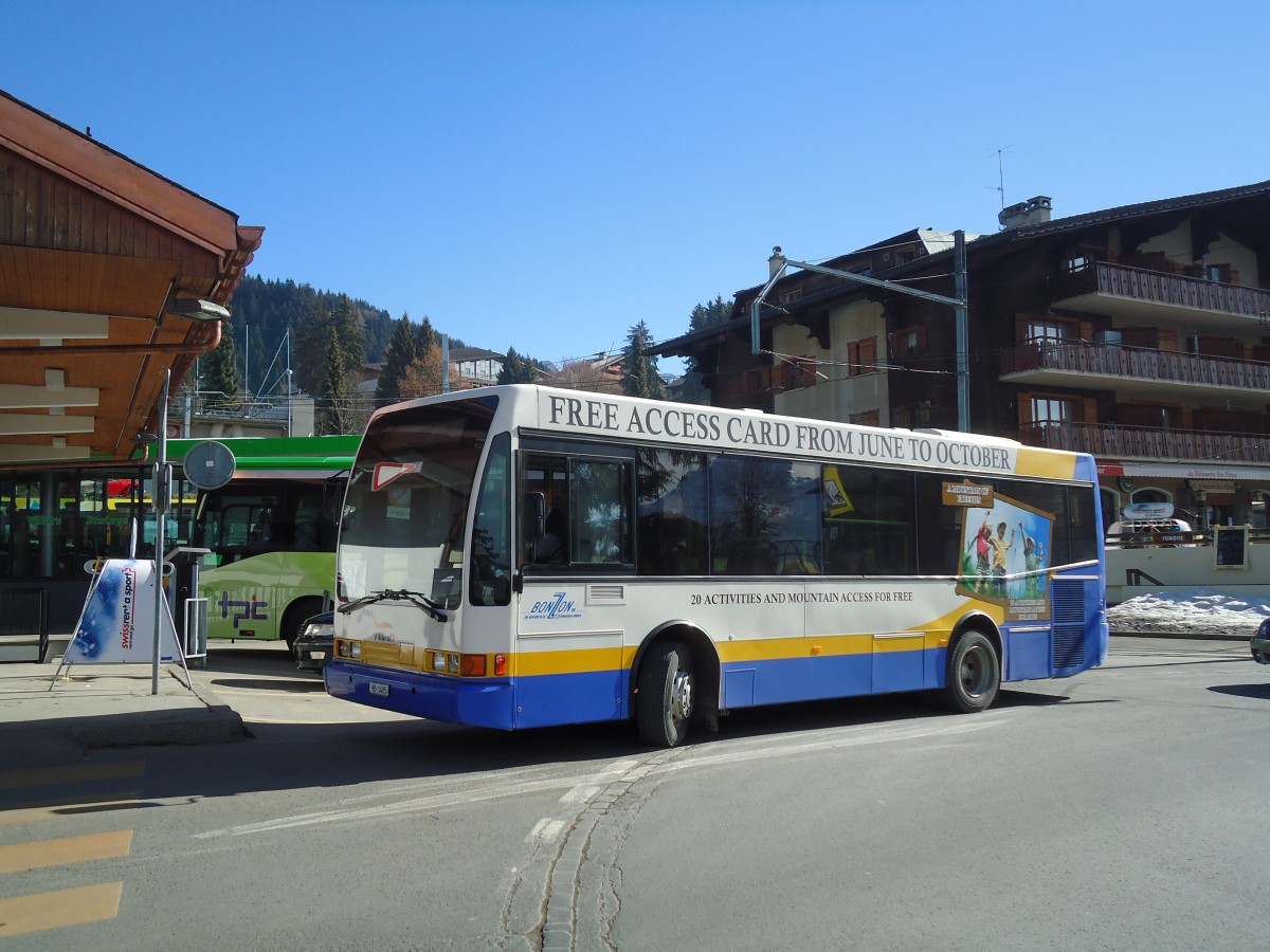 (132'617) - Bonzon, Villars - VD 1425 - Volvo/Berkhof (ex TC La Chaux-de-Fonds Nr. 193) am 19. Februar 2011 beim Bahnhof Villars-sur-Ollon