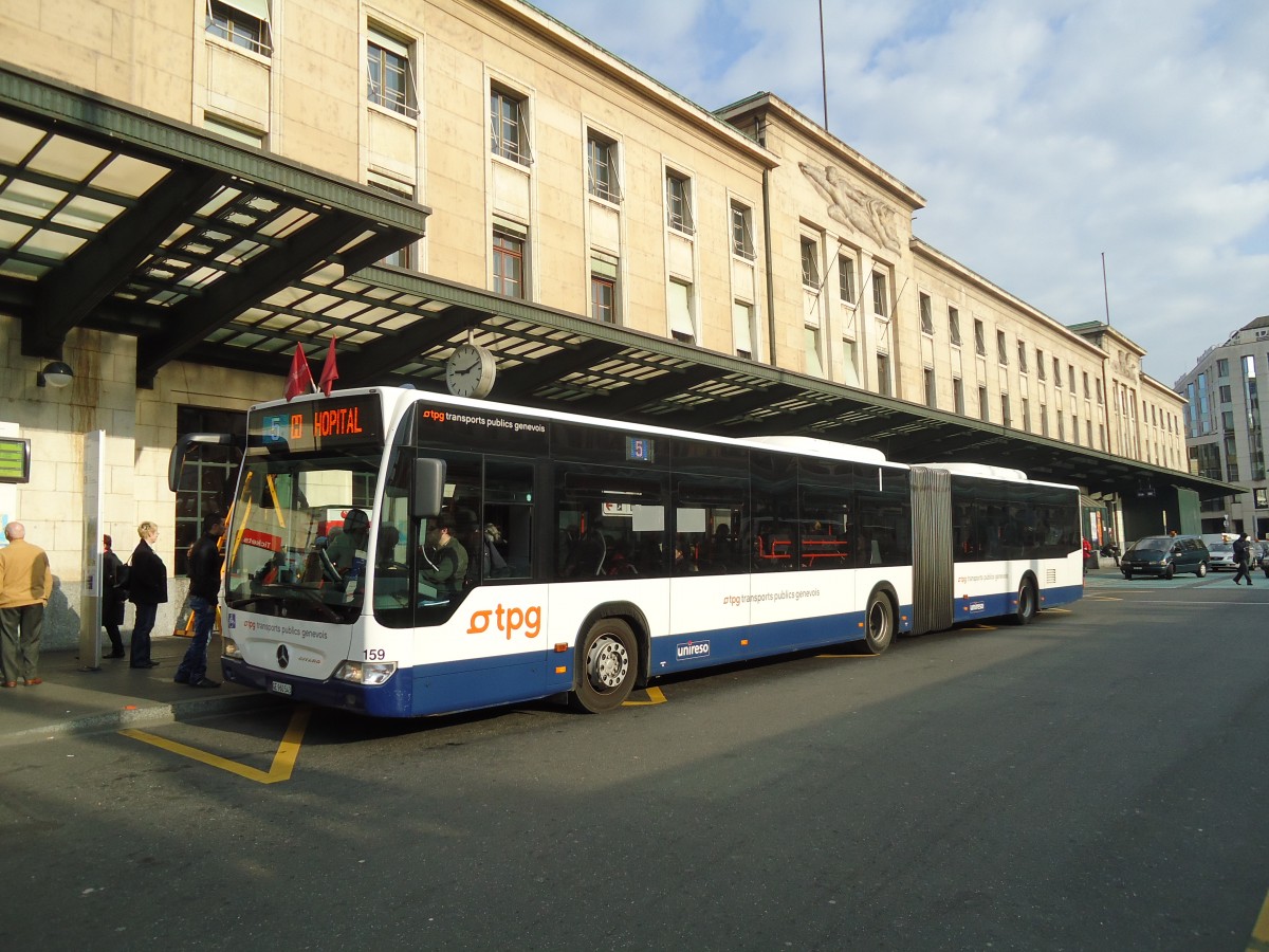 (132'807) - TPG Genve - Nr. 159/GE 960'543 - Mercedes am 10. Mrz 2011 beim Bahnhof Genve