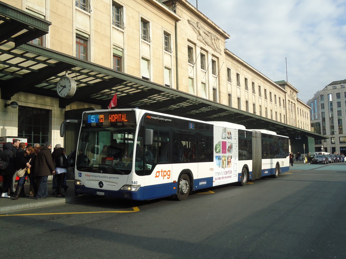 (132'823) - TPG Genve - Nr. 140/GE 960'524 - Mercedes am 10. Mrz 2011 beim Bahnhof Genve