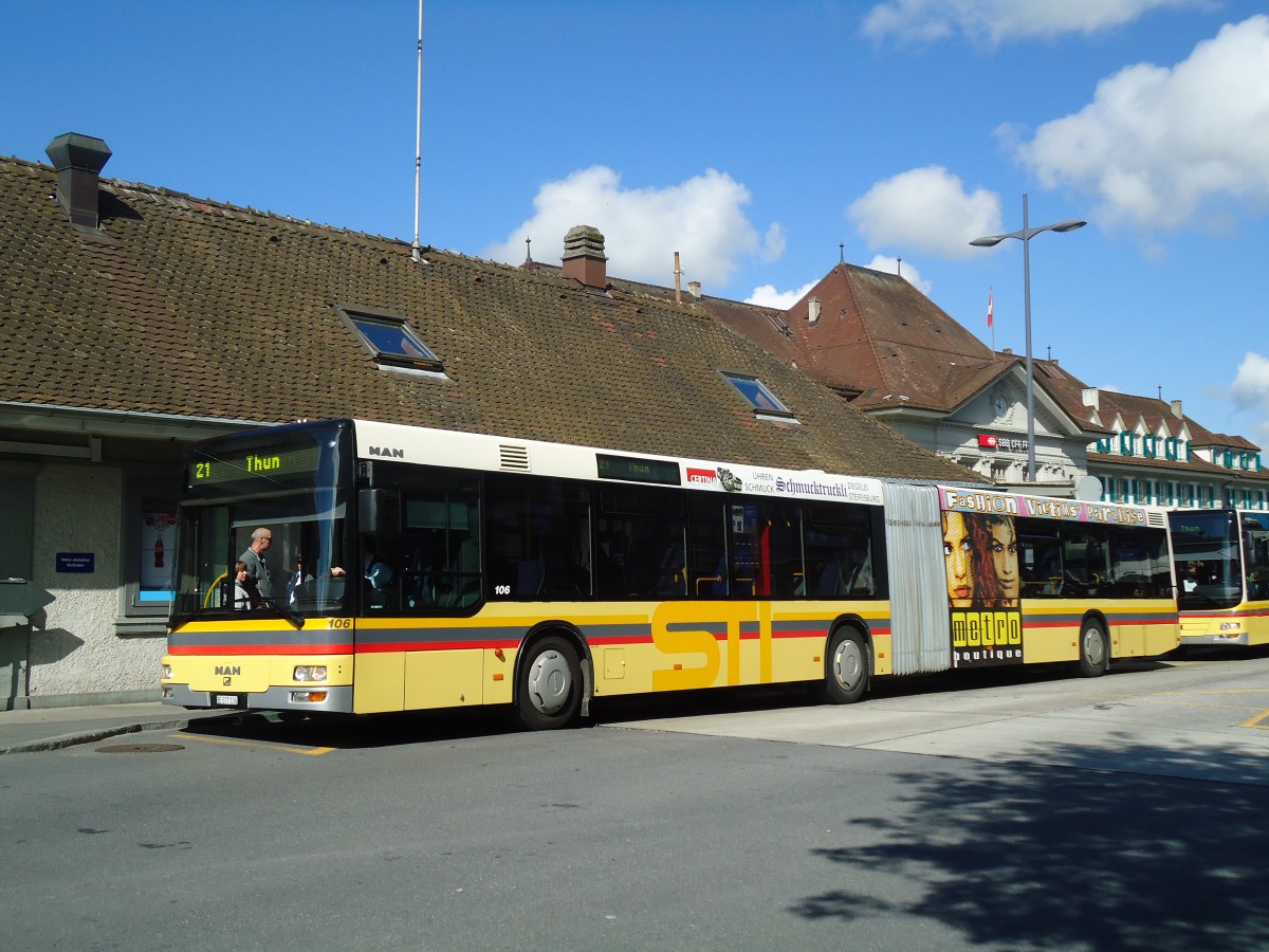 (133'853) - STI Thun - Nr. 106/BE 577'106 - MAN am 28. Mai 2011 beim Bahnhof Thun