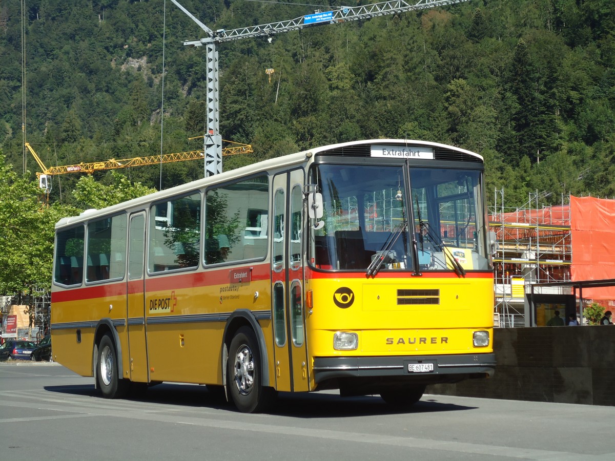 (134'664) - AVG Meiringen - Nr. 74/BE 607'481 - Saurer/R&J (ex P 24'357) am 3. Juli 2011 beim Bahnhof Interlaken Ost