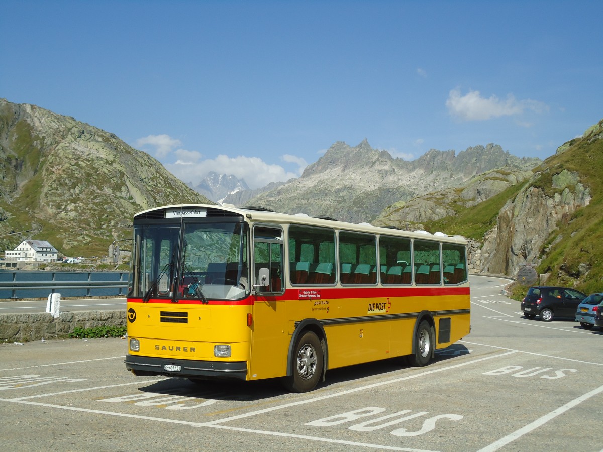 (135'674) - AVG Meiringen - Nr. 74/BE 607'481 - Saurer/R&J (ex P 24'357) am 21. August 2011 in Grimsel, Rest. Grimselblick