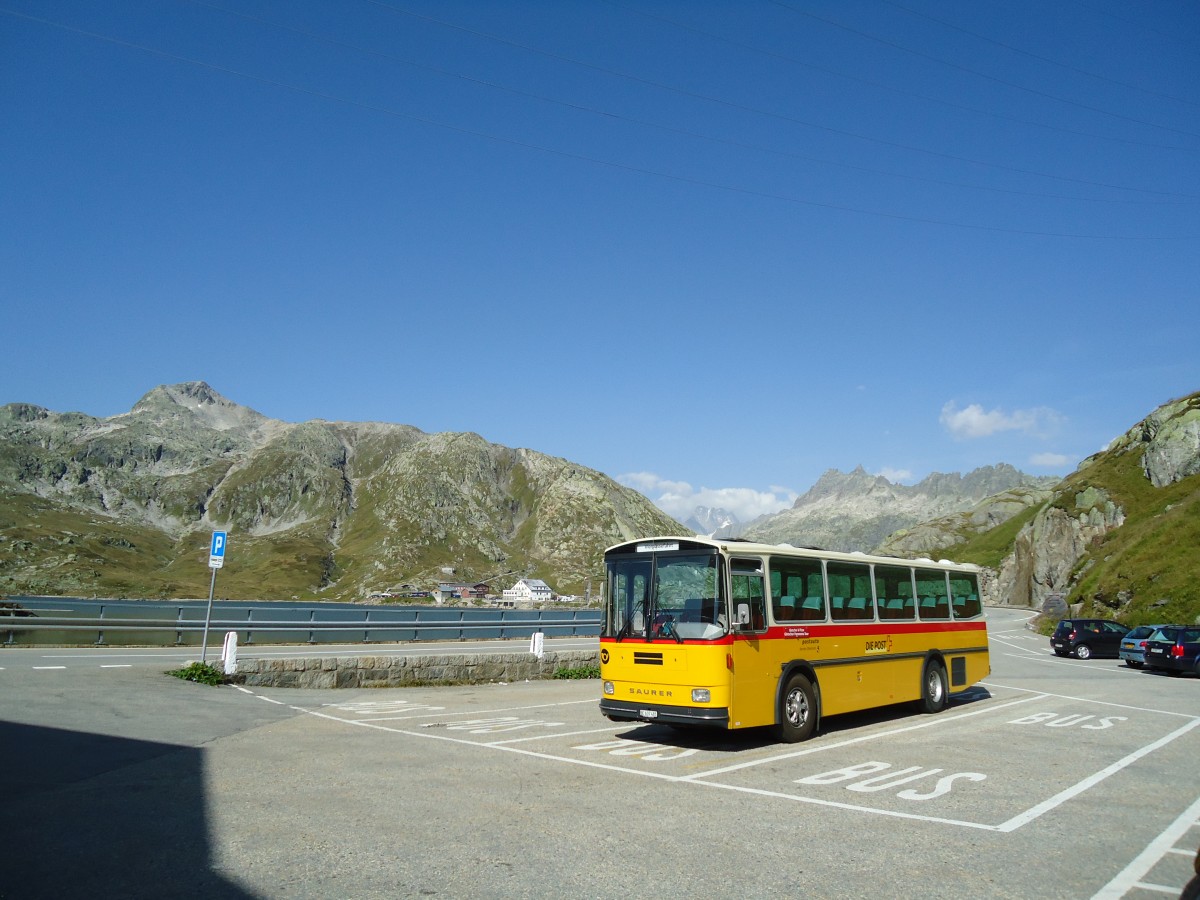 (135'675) - AVG Meiringen - Nr. 74/BE 607'481 - Saurer/R&J (ex P 24'357) am 21. August 2011 in Grimsel, Rest. Grimselblick