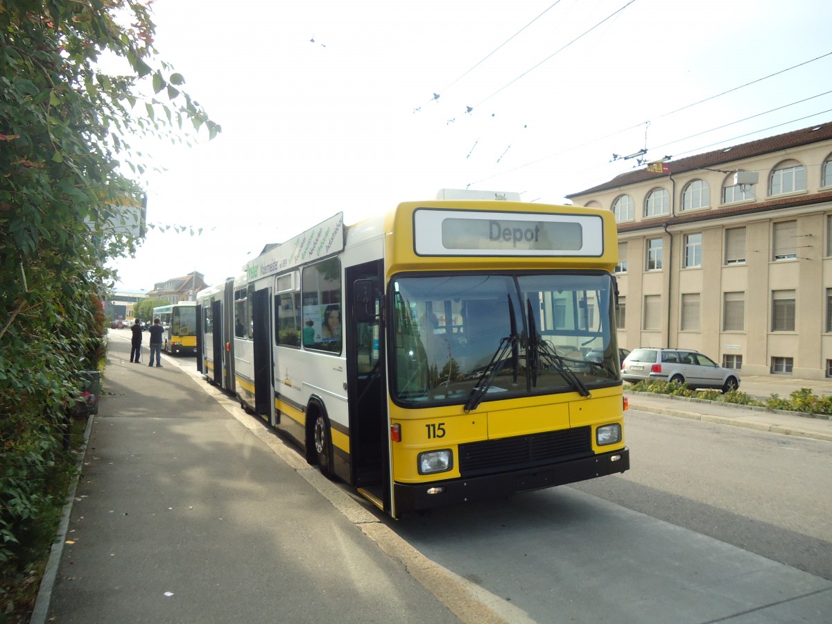 (136'220) - VBSH Schaffhausen - Nr. 115 - NAW/Hess Gelenktrolleybus am 25. September 2011 in Schaffhausen, Ebnat